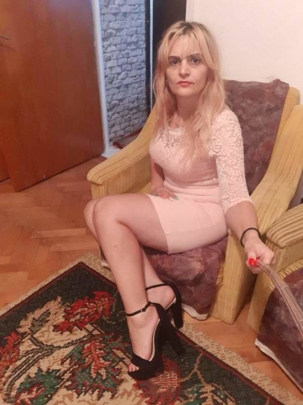 امرأة كبيرة تعرض Minilien_424_1000