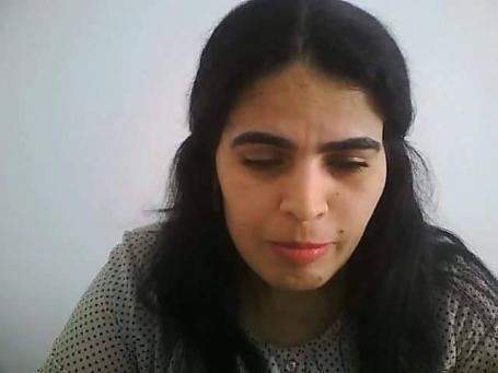 شرموطة ممحونة تعرض طيزها وبزازها الجامدين 59b3f52200440